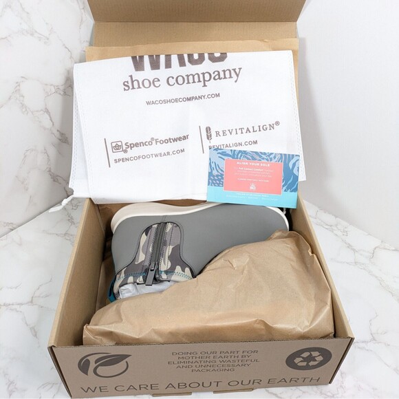 NEW REVITALIGN Women's Paddock Ankle Boot Grey Camo 6 WIDE Spenco - Picture 7 of 8